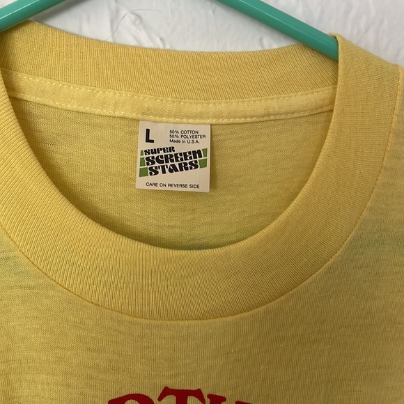 Vintage Deadstock light yellow 1982 race day shirt screen stars size large - Picture 3 of 4